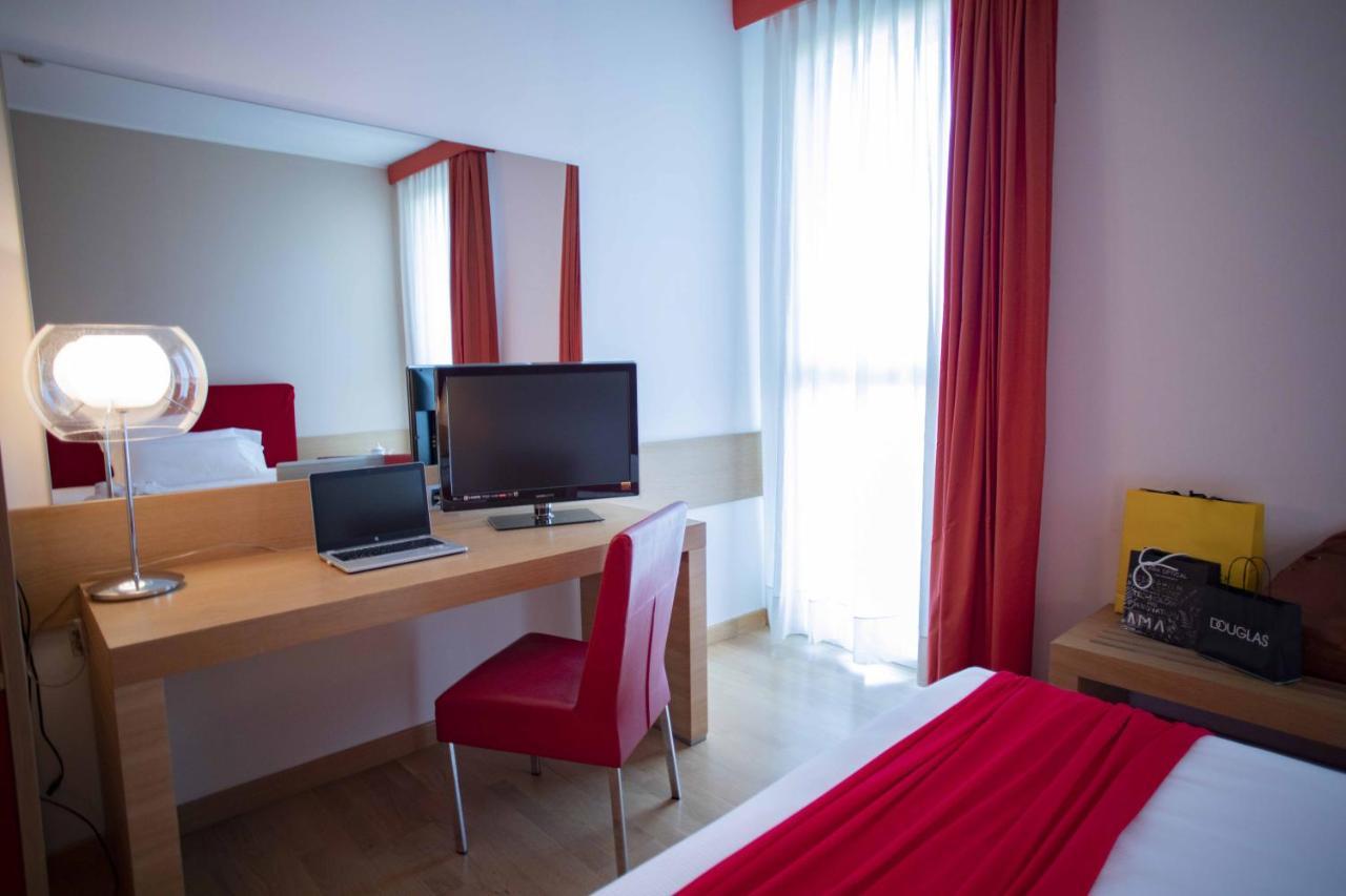 Hotel Remilia Reggio Emilia Ngoại thất bức ảnh