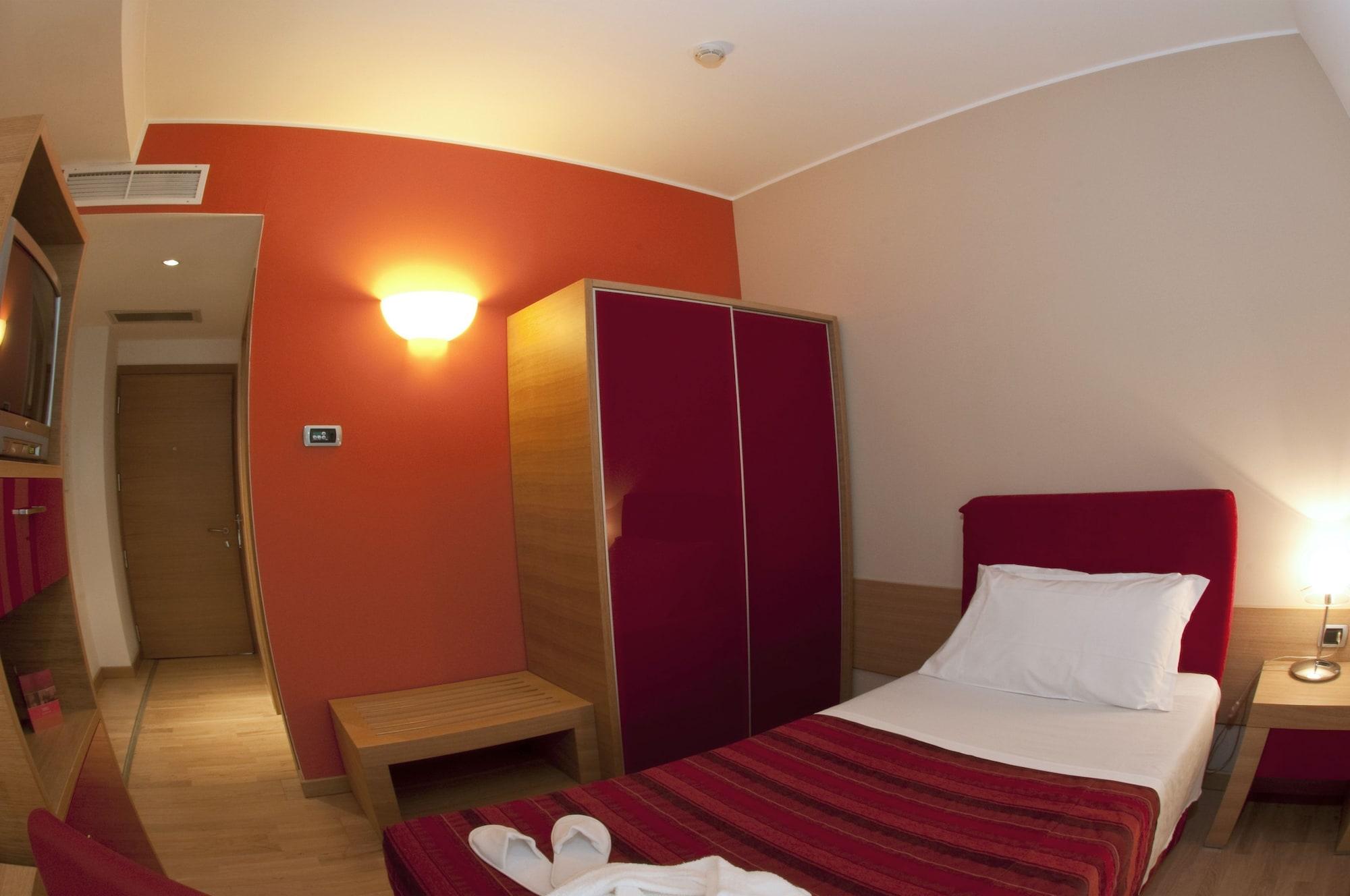 Hotel Remilia Reggio Emilia Ngoại thất bức ảnh